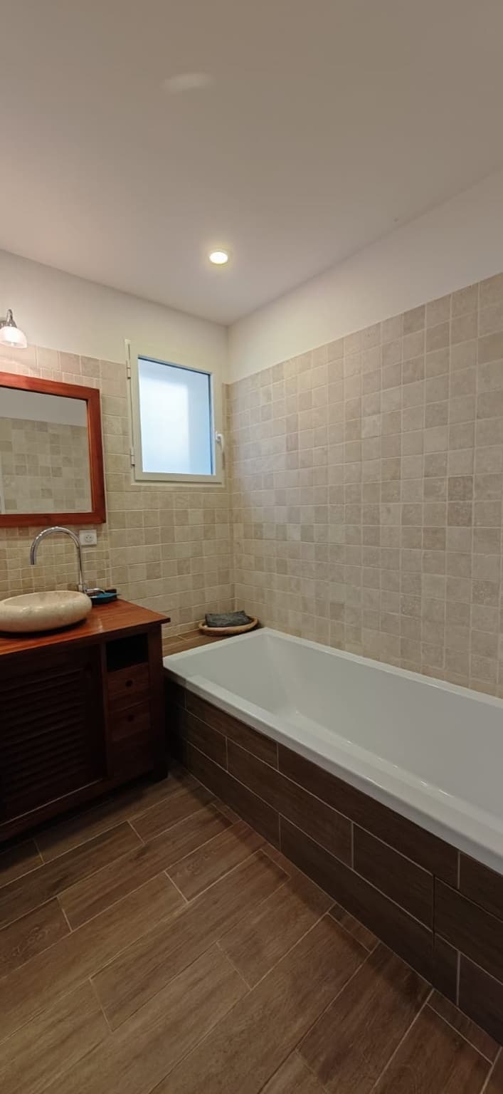 Salle de bain vue 2